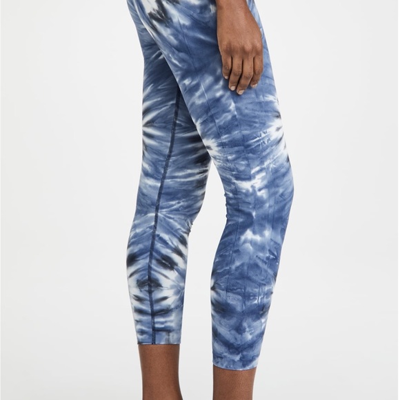 Tory Burch Sport seamless tie dye leggings. Navy w/white tie dye. Sz.  Medium. - Picture 6 of 15